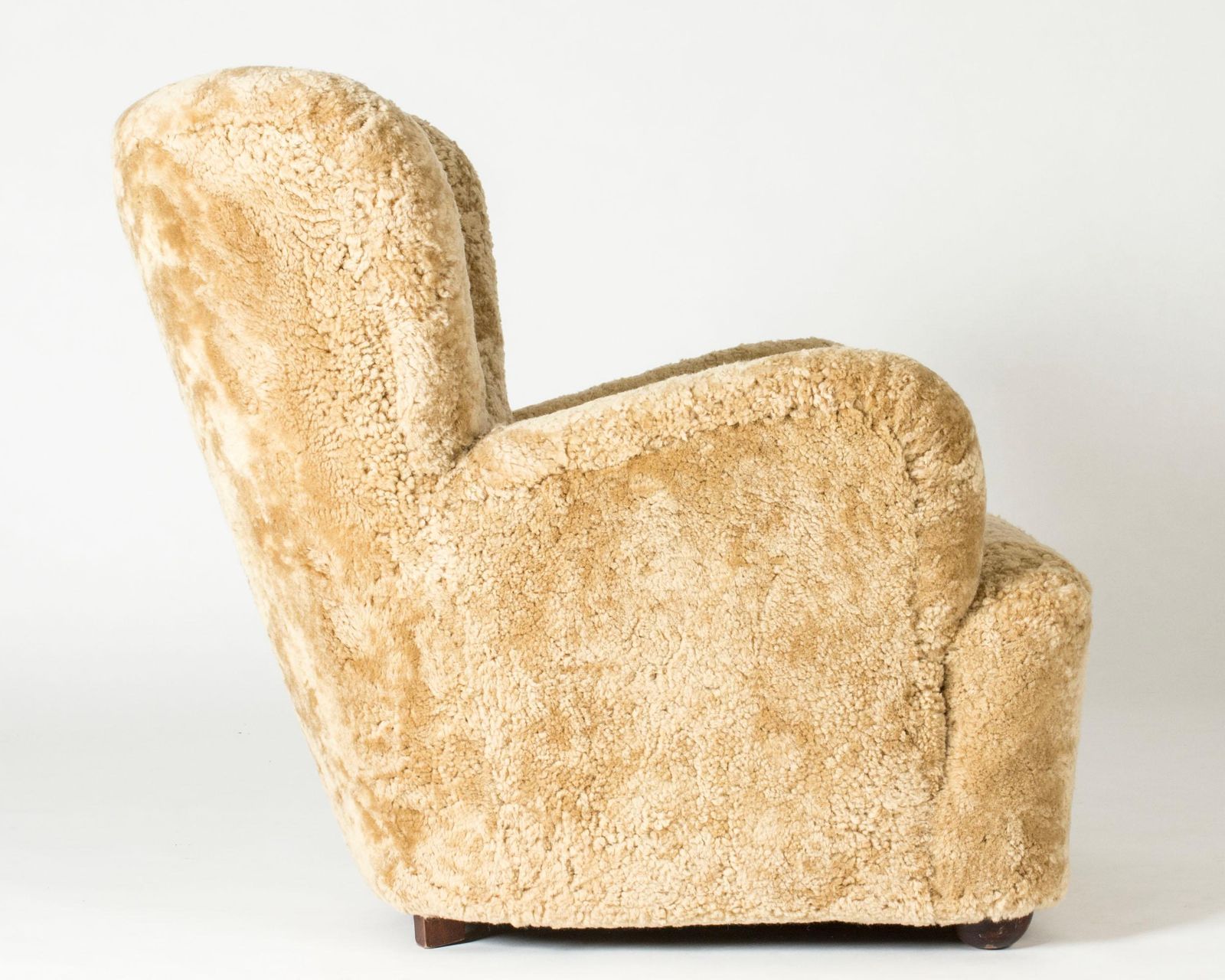 Mid-century Modern Sheepskin Lounge Chairs, Denmark, jaren 1930 photo vinterior