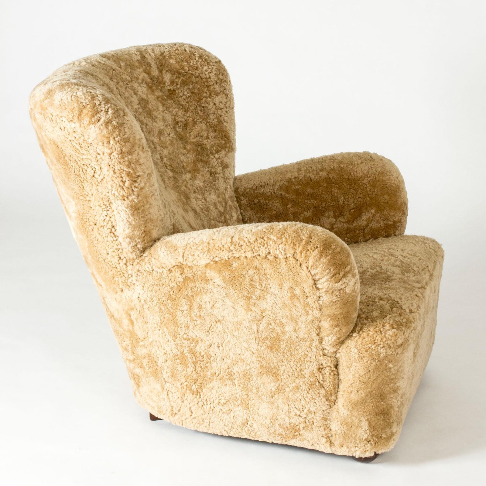Mid-century Modern Sheepskin Lounge Chairs, Denmark, jaren 1930 photo buy