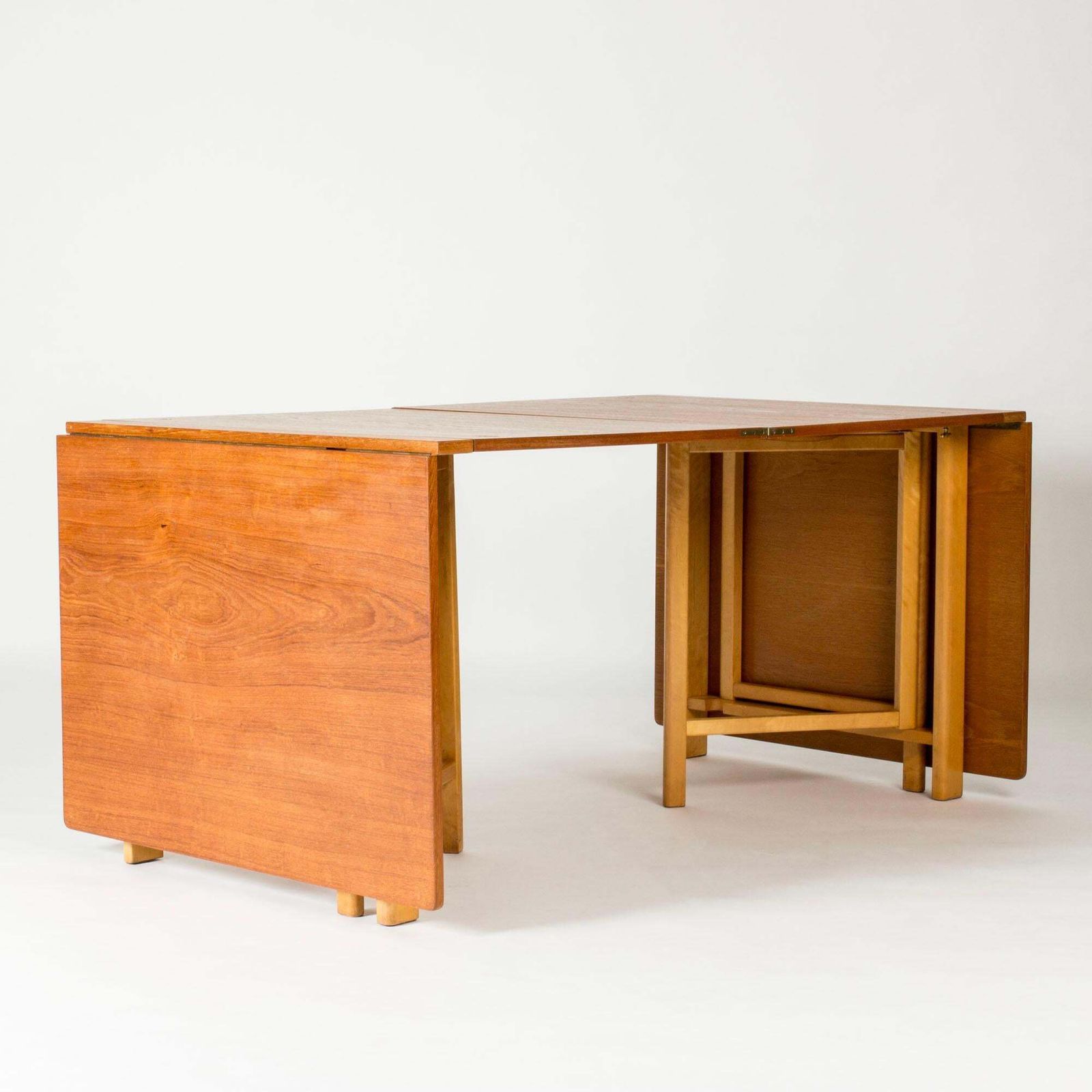 Maria eettafel van Bruno Mathsson, teak en beuk, jaren 1930, Zweden photo vintage