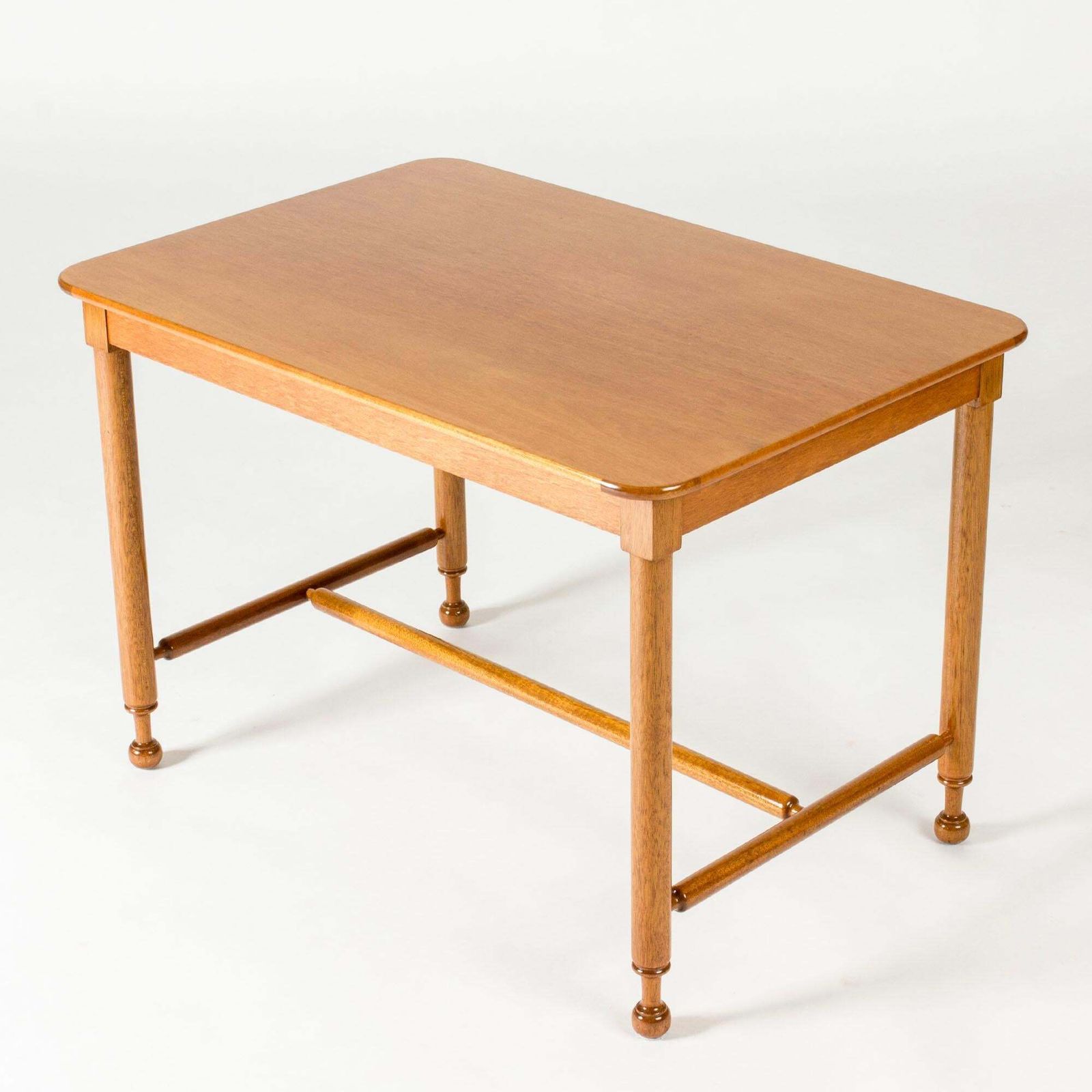 Mid-century salontafel van Josef Frank, Svenskt Tenn, Zweden, jaren 1950 photo for sale