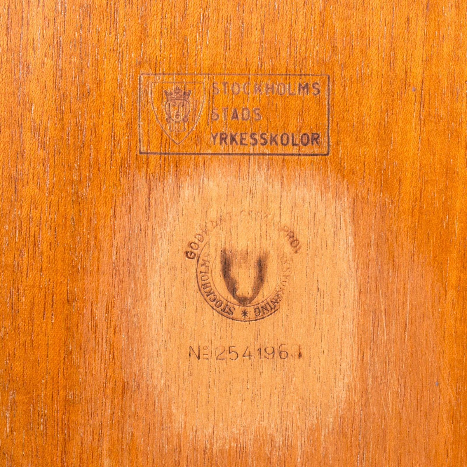 photo for sale Cabinet d'examen d'apprentissage scandinave mid-century, par Carl Axel Acking, 1963