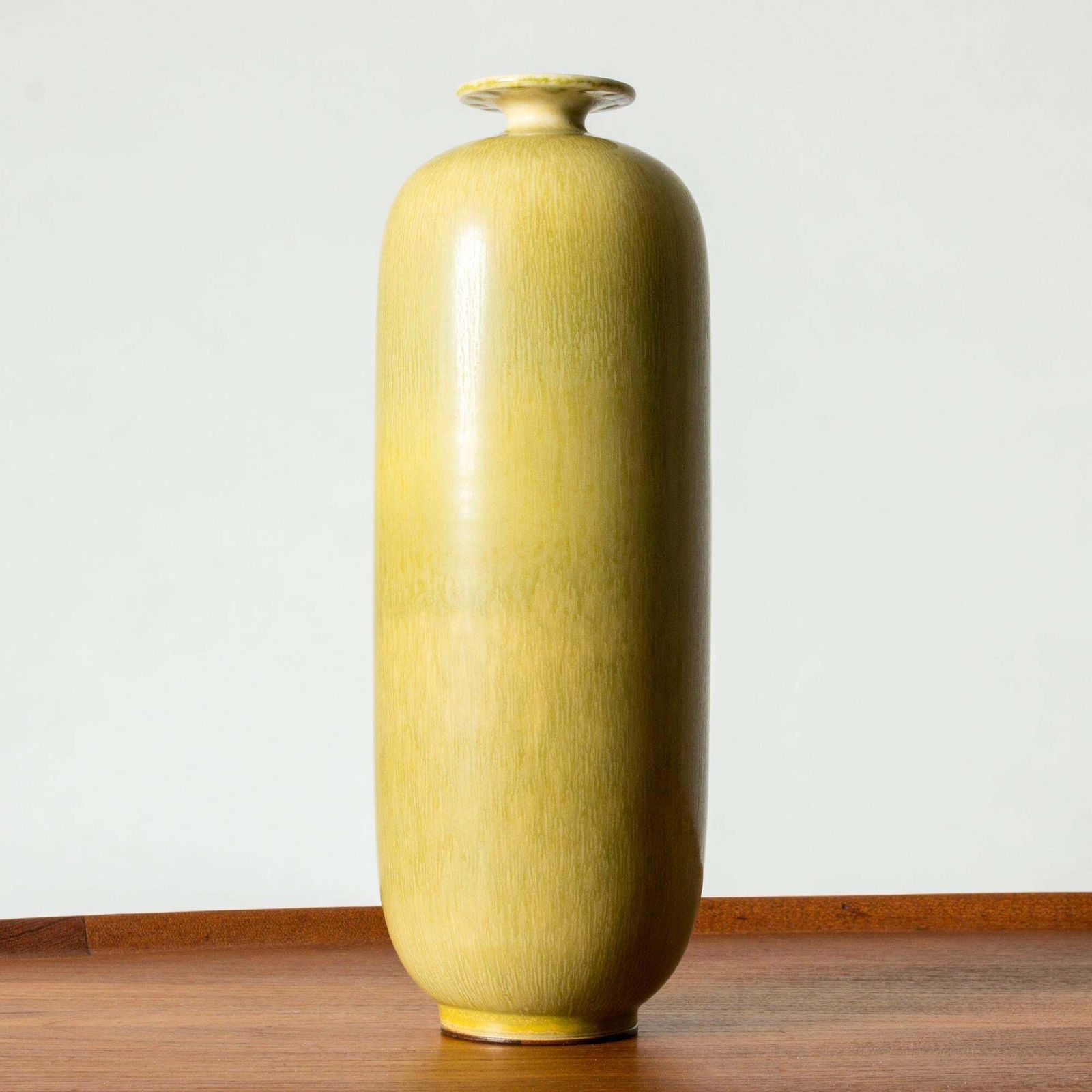 Vase en grès mid-century par Berndt Friberg, Gustavsberg, Suède, 1957 photo furniture