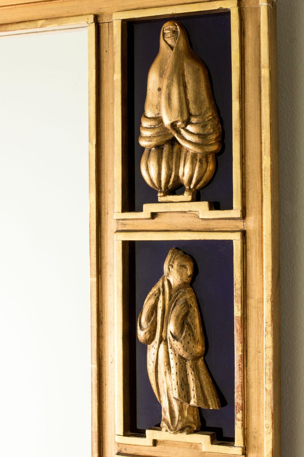 Swedish Grace wandspiegel met figurines, Zweden, jaren 1920 photo 12442.0