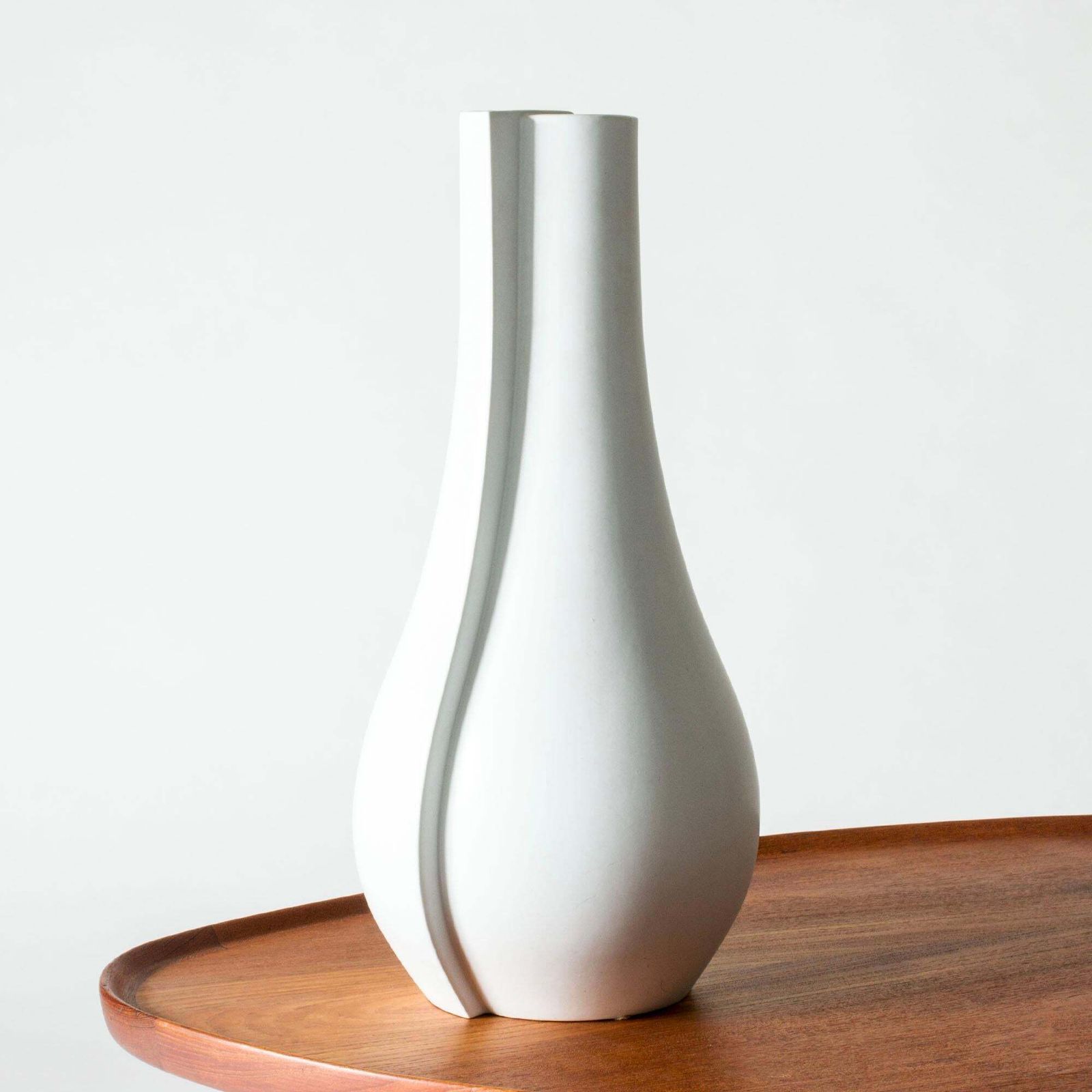 Vase « Surrea » par Wilhelm Kåge, Gustavsberg, Suède, années 1940 photo furniture