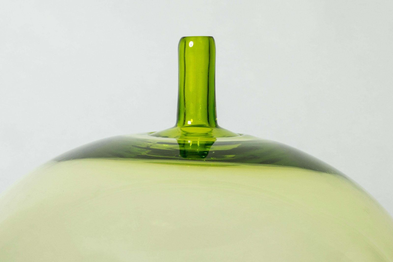 Groene kristallen glazen appel van Ingeborg Lundin voor Orrefors, Zweden, 1957 photo Woonaccessoires