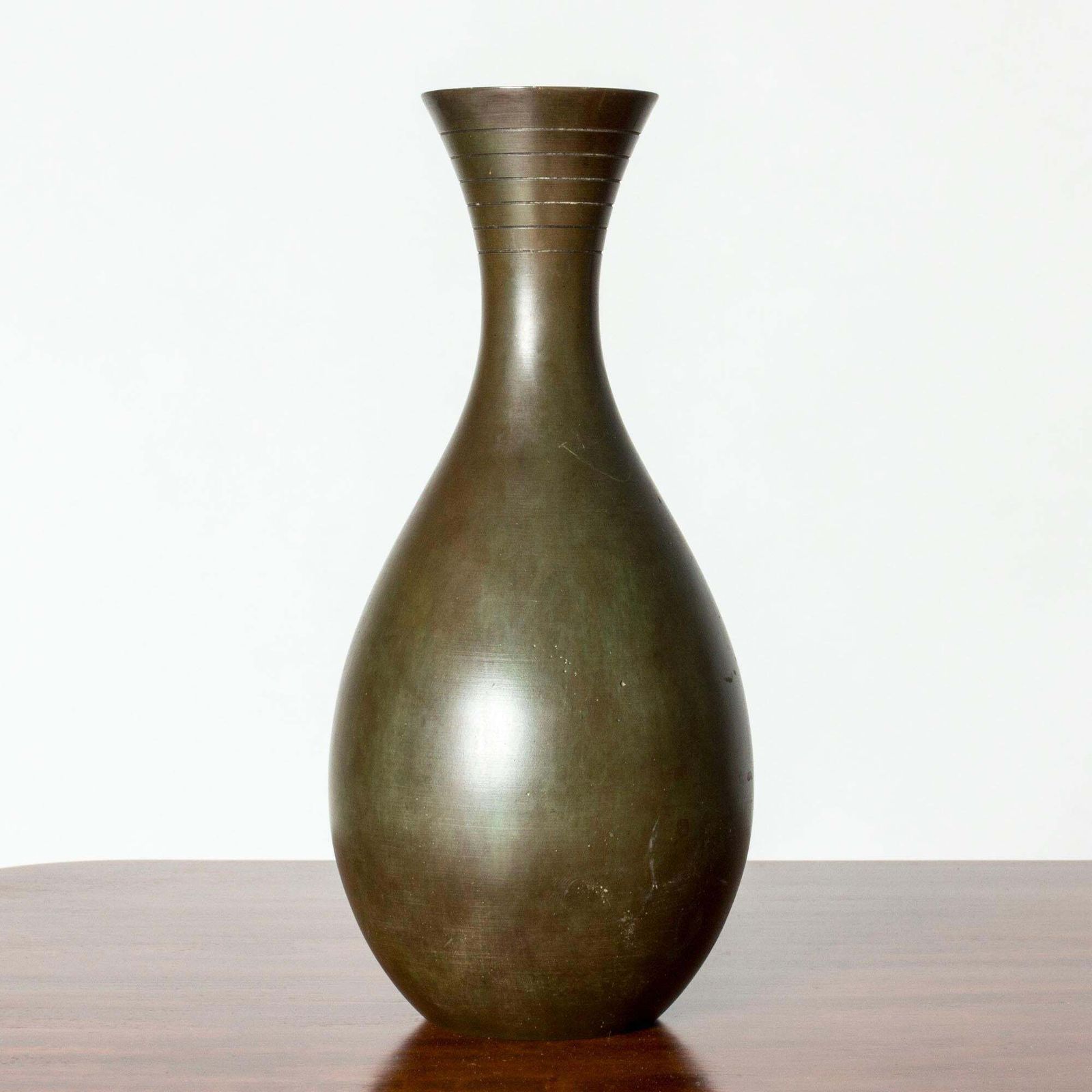 Vase en bronze patiné Mid-Century vintage, Gab, Suède, années 1930 photo furniture