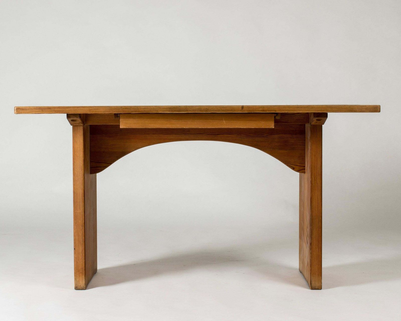 Bureau fonctionnaliste « Skissbordet » (« The Sketching Table ») par Carl Malmsten, Suède, années 1930 photo vinterior
