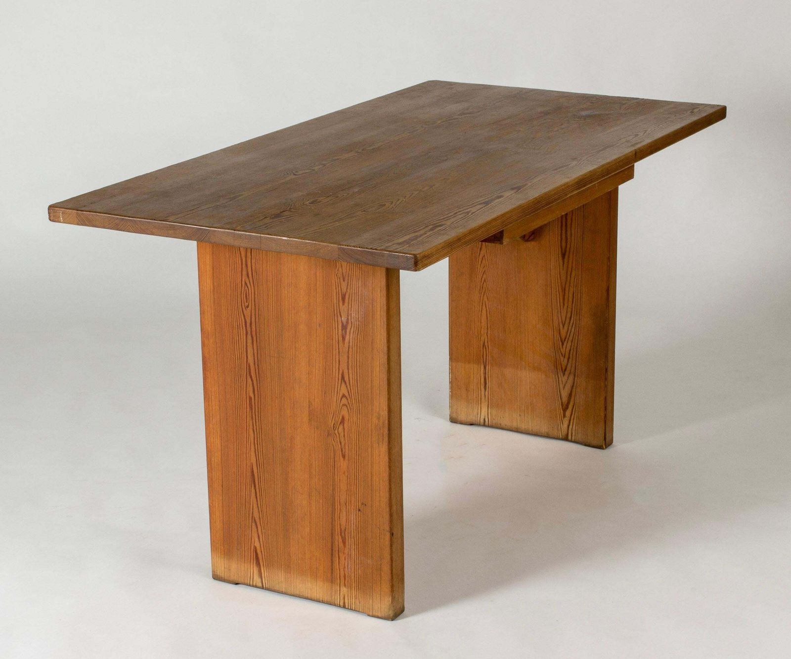 Bureau fonctionnaliste « Skissbordet » (« The Sketching Table ») par Carl Malmsten, Suède, années 1930 photo vintage