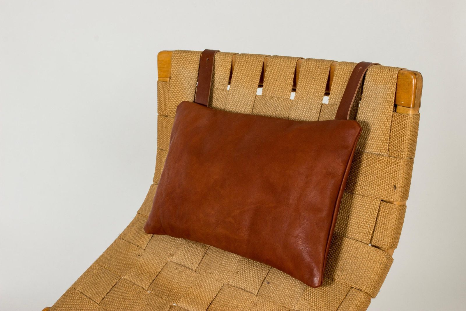 Vintage Midcentury "Pernilla" Chaise Lounge By Bruno Mathsson, Sweden, 1940s photo vintage