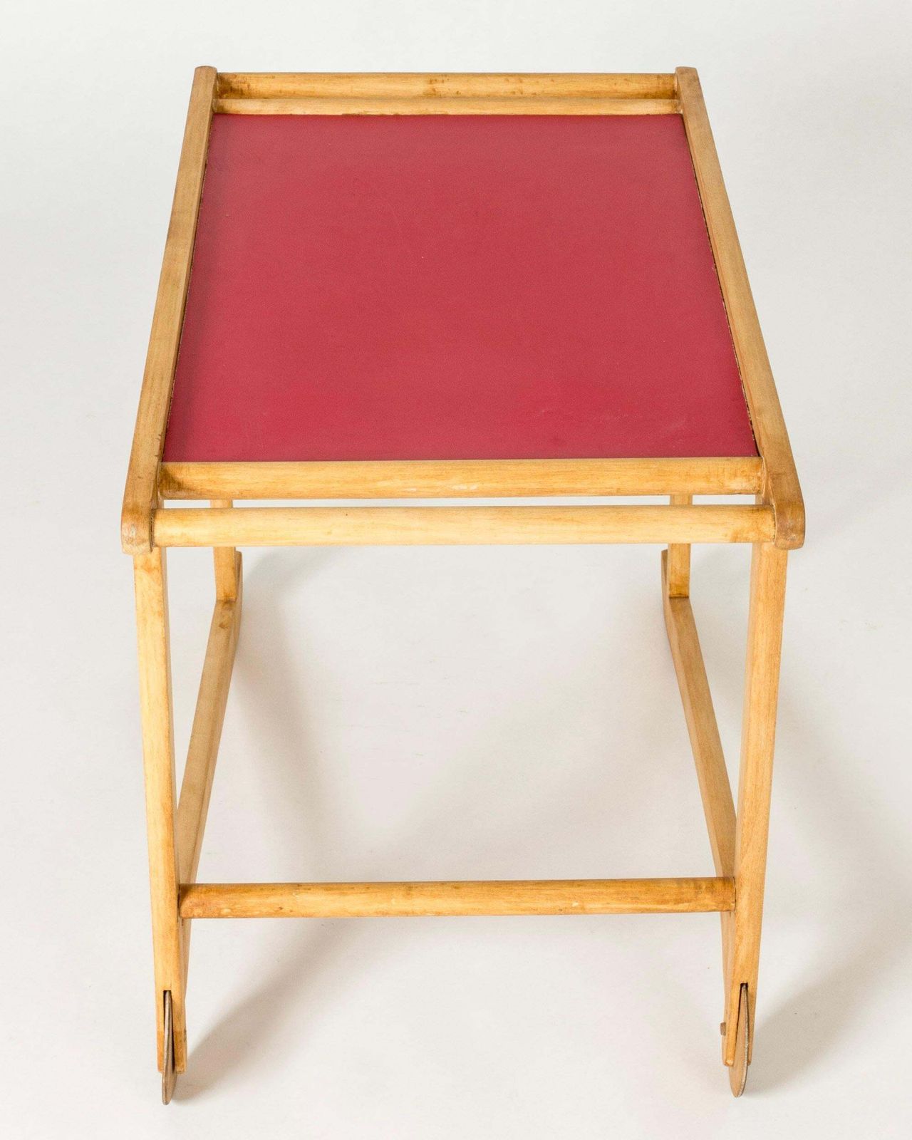 photo furniture Vintage serveerwagen van Ilmari Tapiovaara