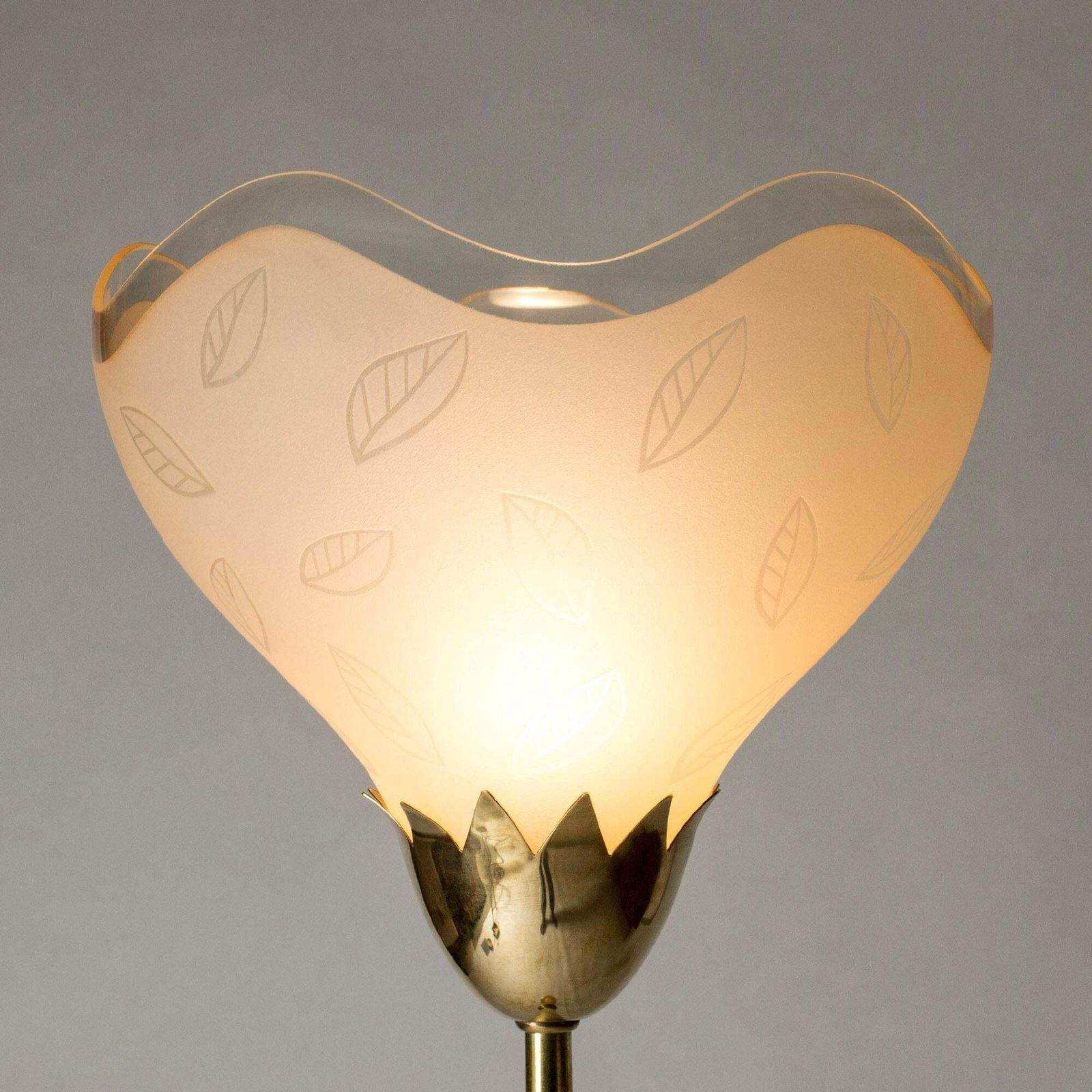 Lampadaire Swedish Grace, laiton et verre, Orrefors, Suède, années 1940 photo 4929.0