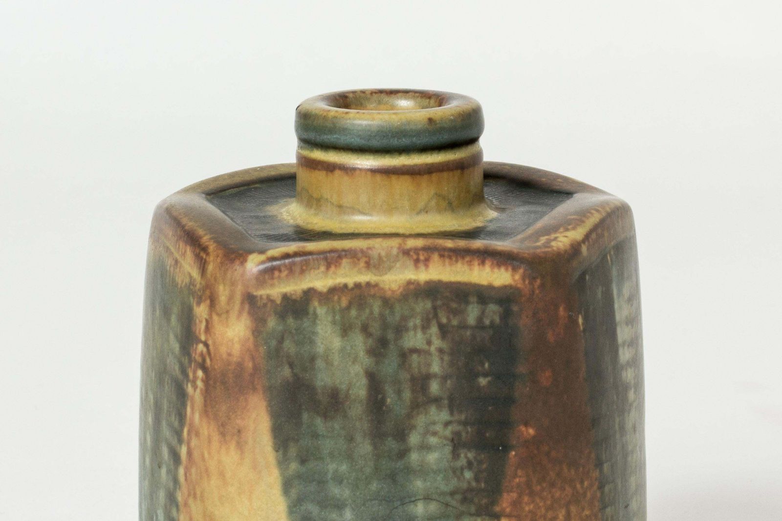 Stoneware "Farsta" vaas van Wilhelm Kåge, Gustavsberg, Zweden, jaren 1940 photo furniture
