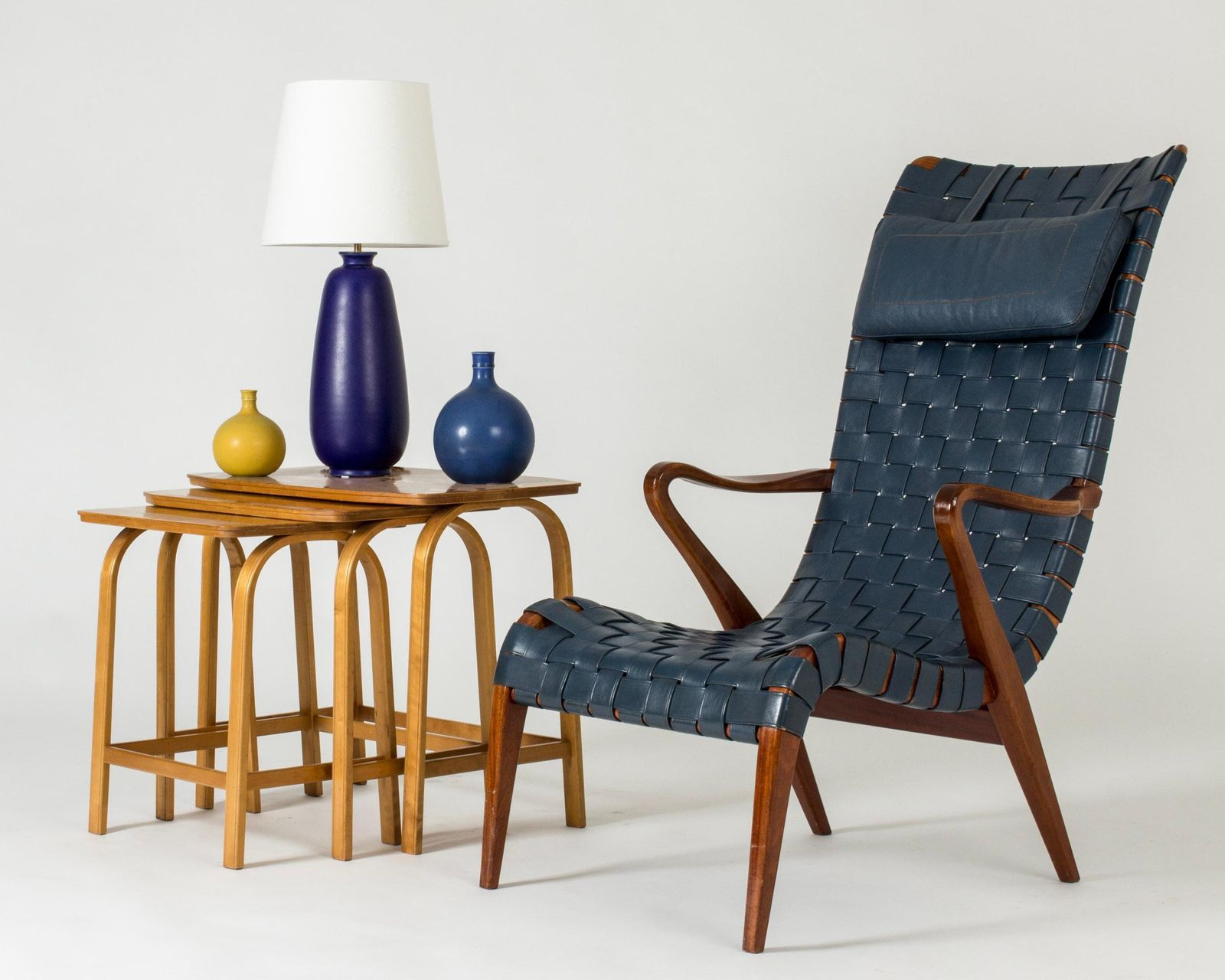 Scandinavian Modern fauteuil met voetenbank van Axel Larsson, Zweden, jaren 1950 photo vintage