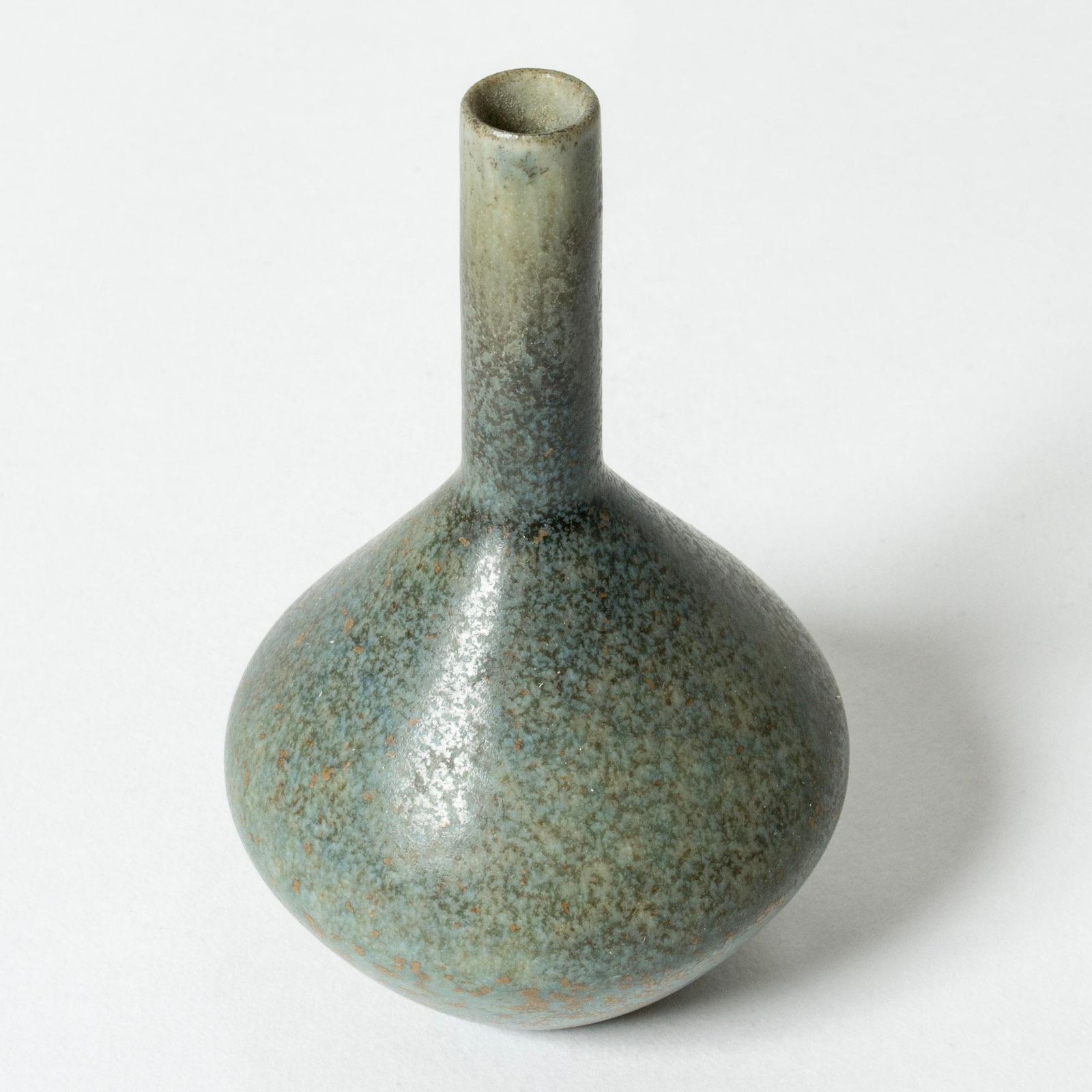 Scandinavian Modern steengoed vaas, Carl Harry Stålhane, Rörstrand, Sweden, 1950 photo Woonaccessoires