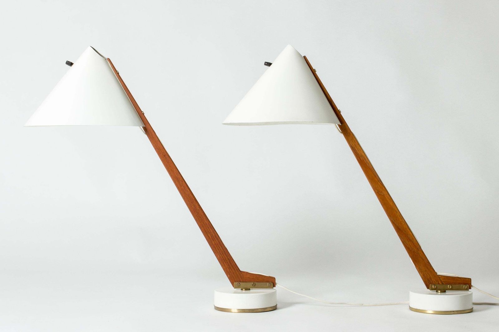 Lampe de table mid-century modern par Hans Agne Jakobsson, Suède, années 1950 photo for sale