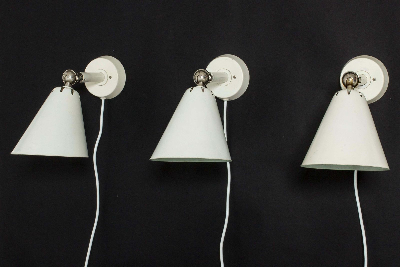 Set van drie mid-century wandlampen van Asea, Zweden, ca. jaren 1950 photo furniture