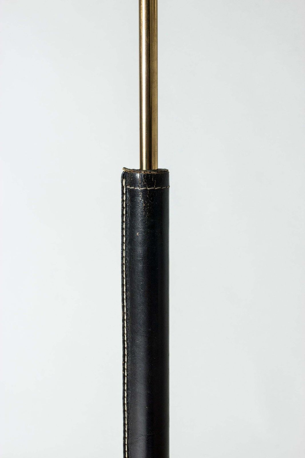 Lampadaire mid-century modern Bergboms en cuir et laiton, années 1950 photo buy