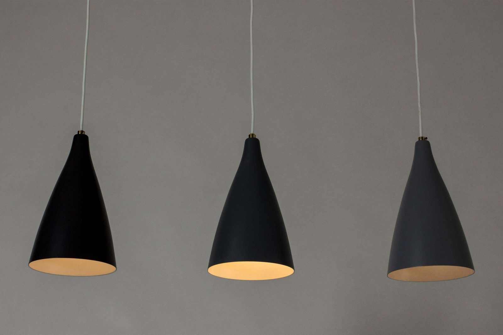 Ensemble de trois lampes de plafond en métal laqué de Böhlmarks photo 1724.0