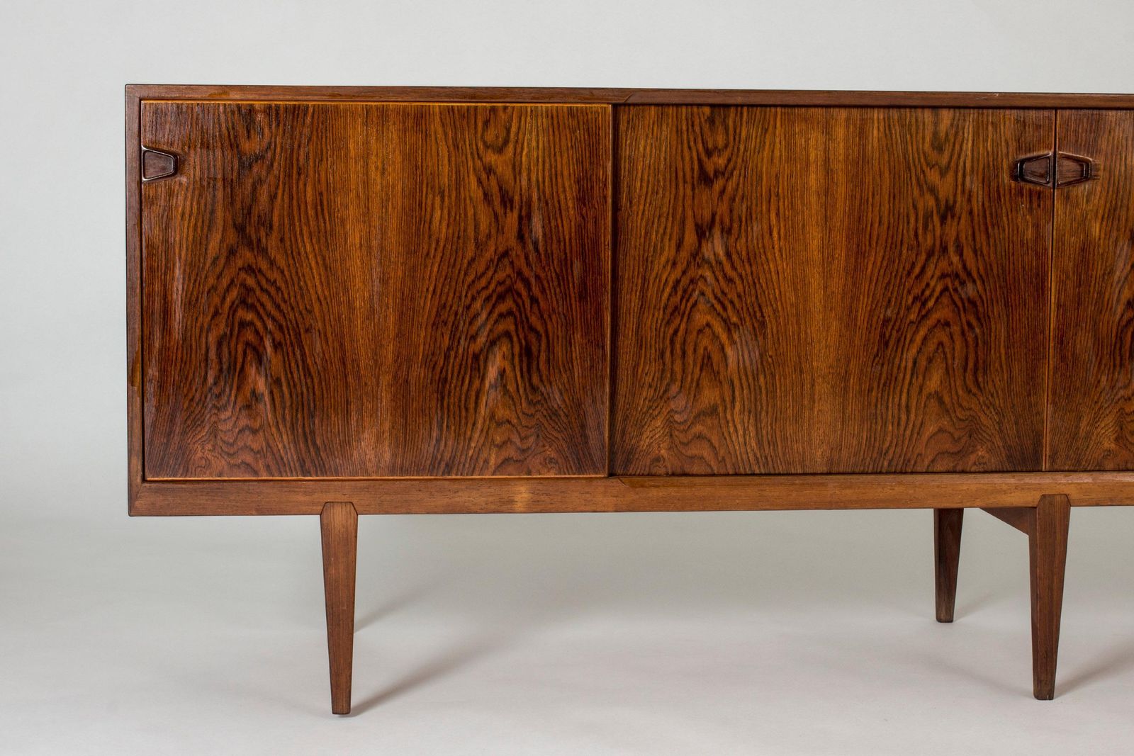 Rosewood Sideboard By Henry Rosengren Hansen For Brande Møbelindustri, Denmark. photo 9335.0