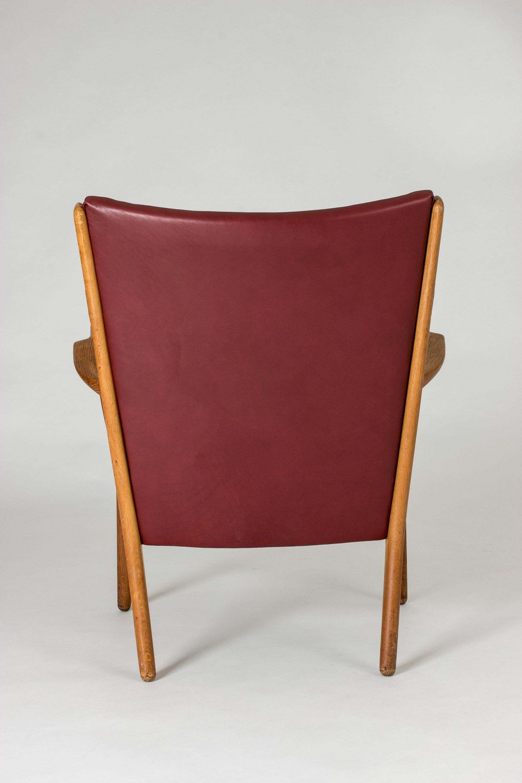 Ap 16 Lounge Chairs By Hans J. Wegner, Oak & Oxblood Leather, 1960s photo vinterior