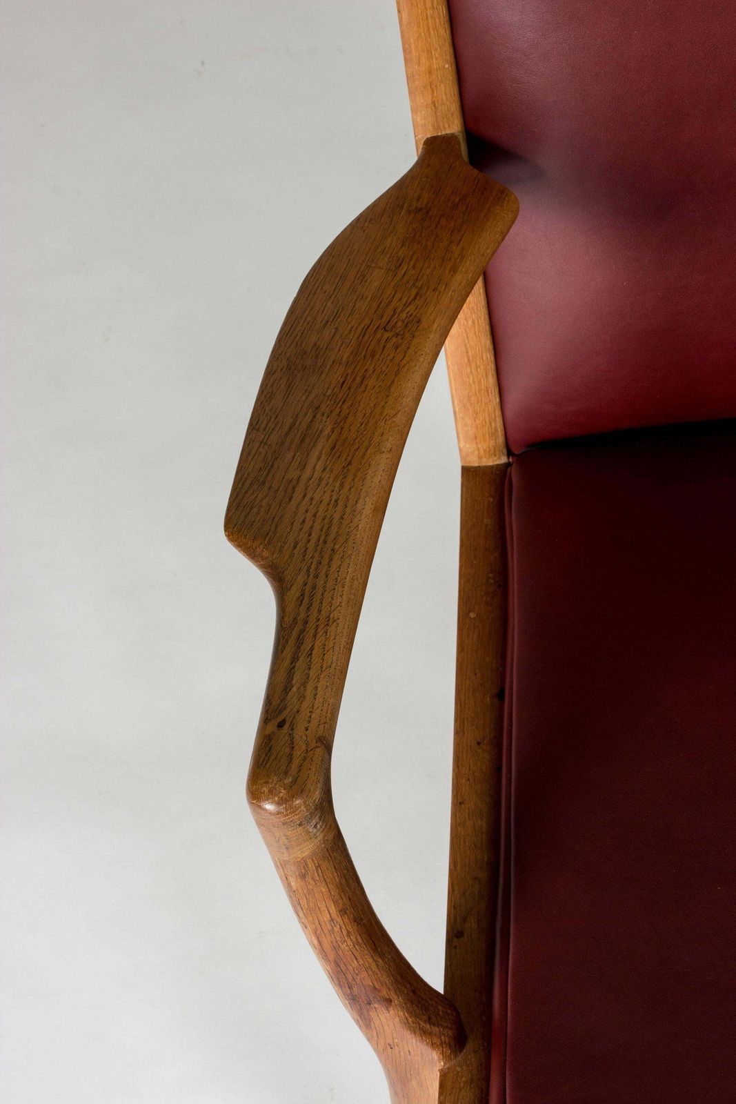 Ap 16 Lounge Chairs van Hans J. Wegner, eik en oxblood leer, jaren 1960 photo vintage