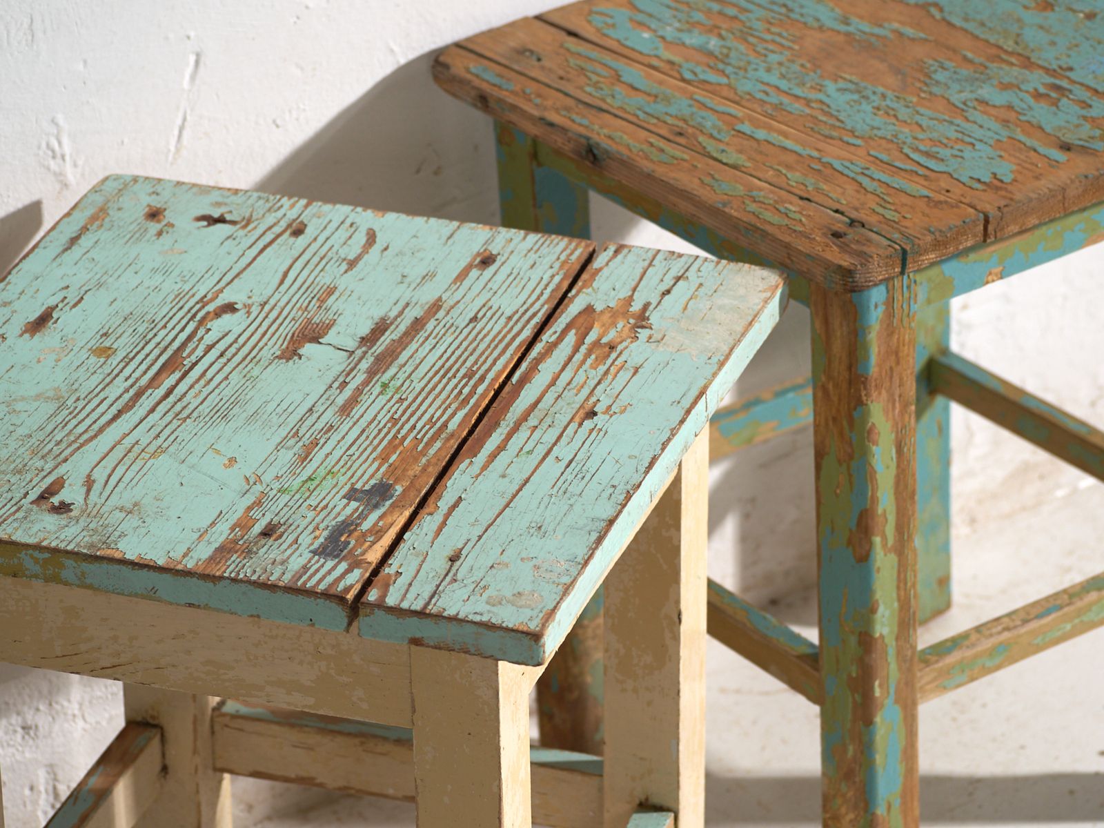 Tables de chevet d'époque en bois de pin, Europe centrale, vers 1940 #4 photo furniture