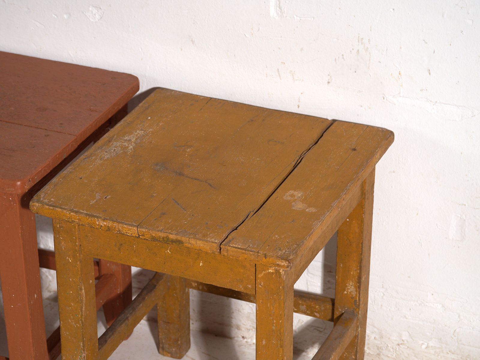 Tables de chevet d'époque en bois de pin, Europe centrale, vers 1940 #6 photo Mobilier