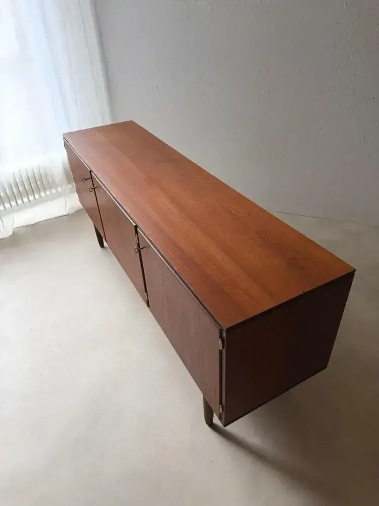 photo buy Deens teakhouten dressoir, jaren 1960