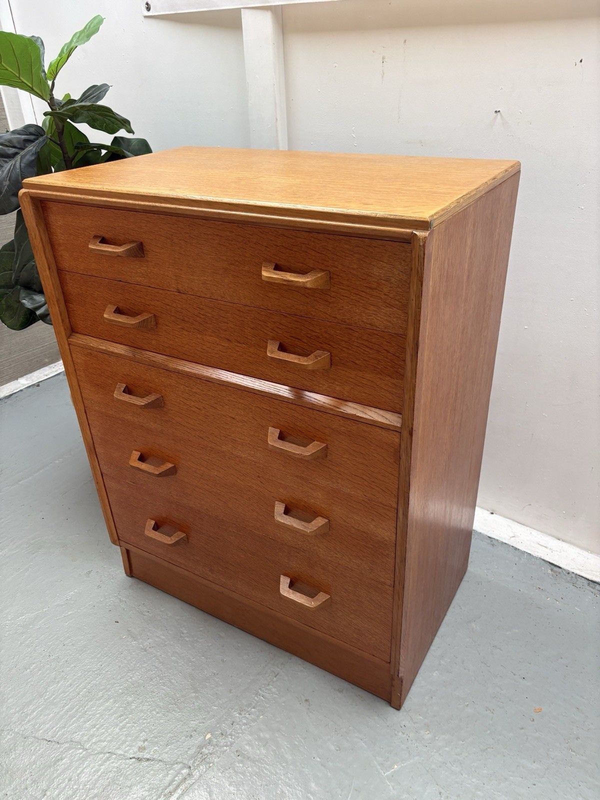 Vintage Mid Century G Plan "Brandon" Range Oak Chest Of Five Drawers 1950s photo vinterior
