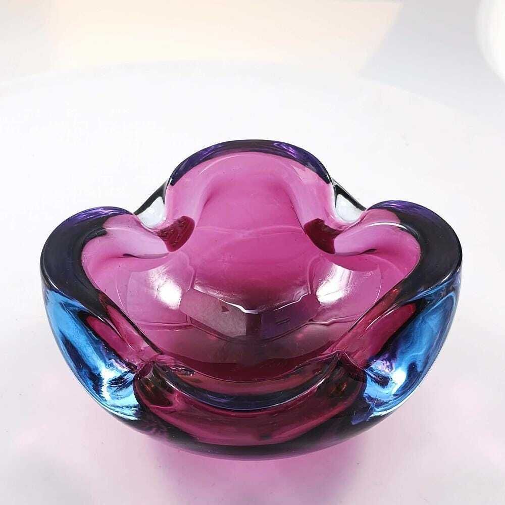 Asbak in Murano-glas ca. jaren 1960 van Flavio Poli voor Seguso. Gemaakt in Italië. photo for sale
