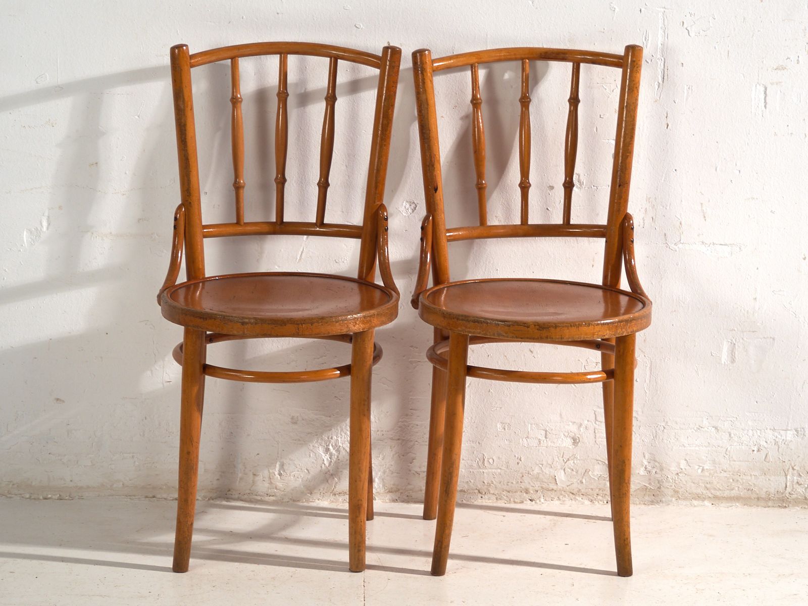 photo for sale Chaises d'époque de style Thonet en bois courbé, Europe centrale, vers 1930, lot de 6
