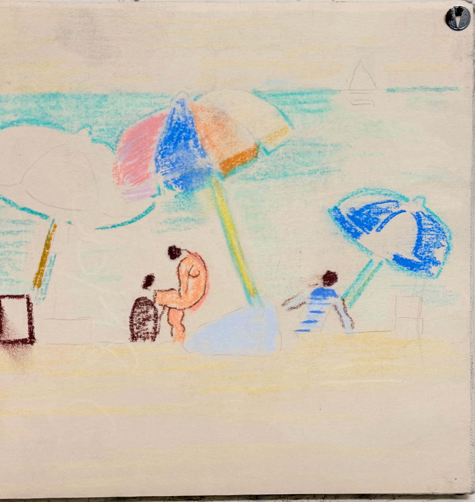 Personnages sous des parasols colorés sur une plage française, pastel moderniste, XXe siècle photo for sale