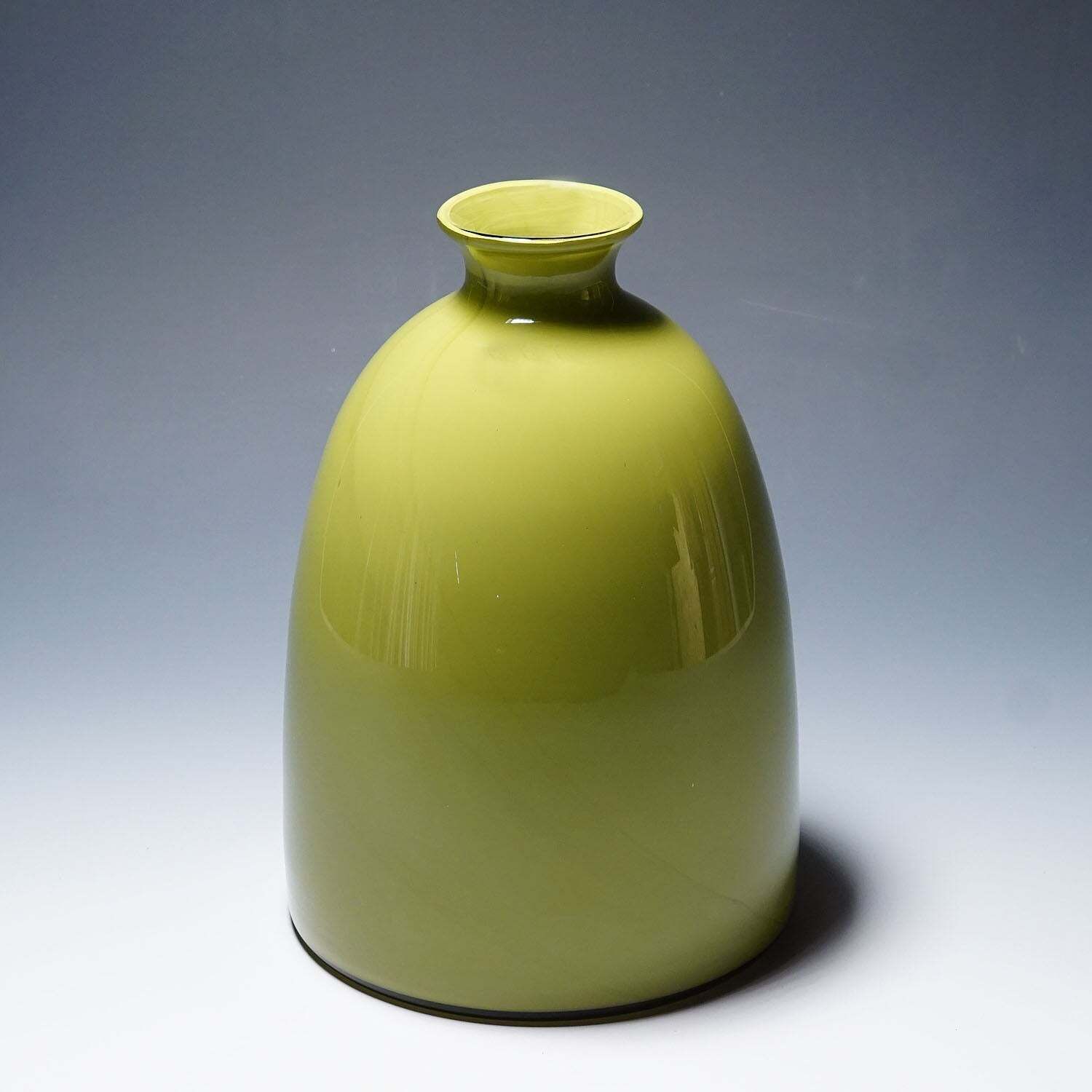 Large Cenedese Art Glass Vase In Apple Green, Ca. 1970s photo furniture