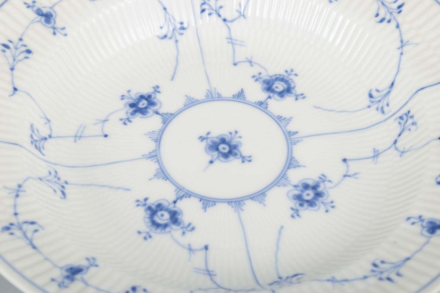 Royal Copenhagen, Blue Fluted Plain. Drie diepe borden in porselein. photo for sale