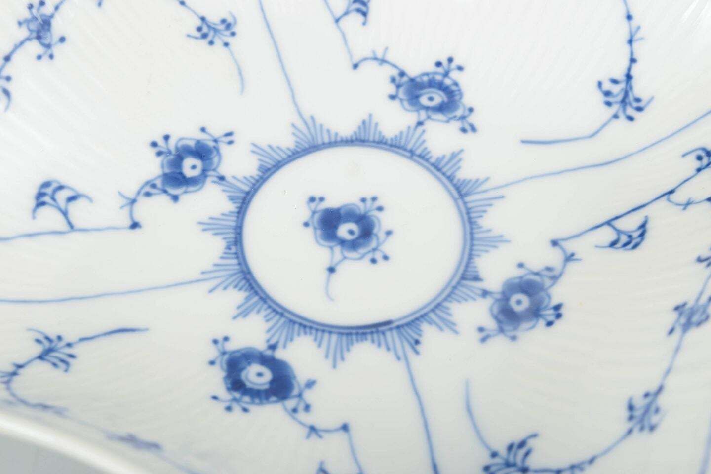 Royal Copenhagen, Blue Fluted Plain. Bol de service carré en porcelaine, années 1980 photo for sale