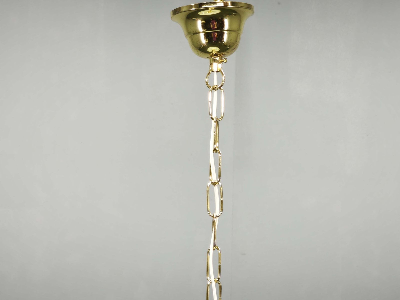 1970s Italian Murano Glass Swirl Pendant Light With Brass photo vinterior