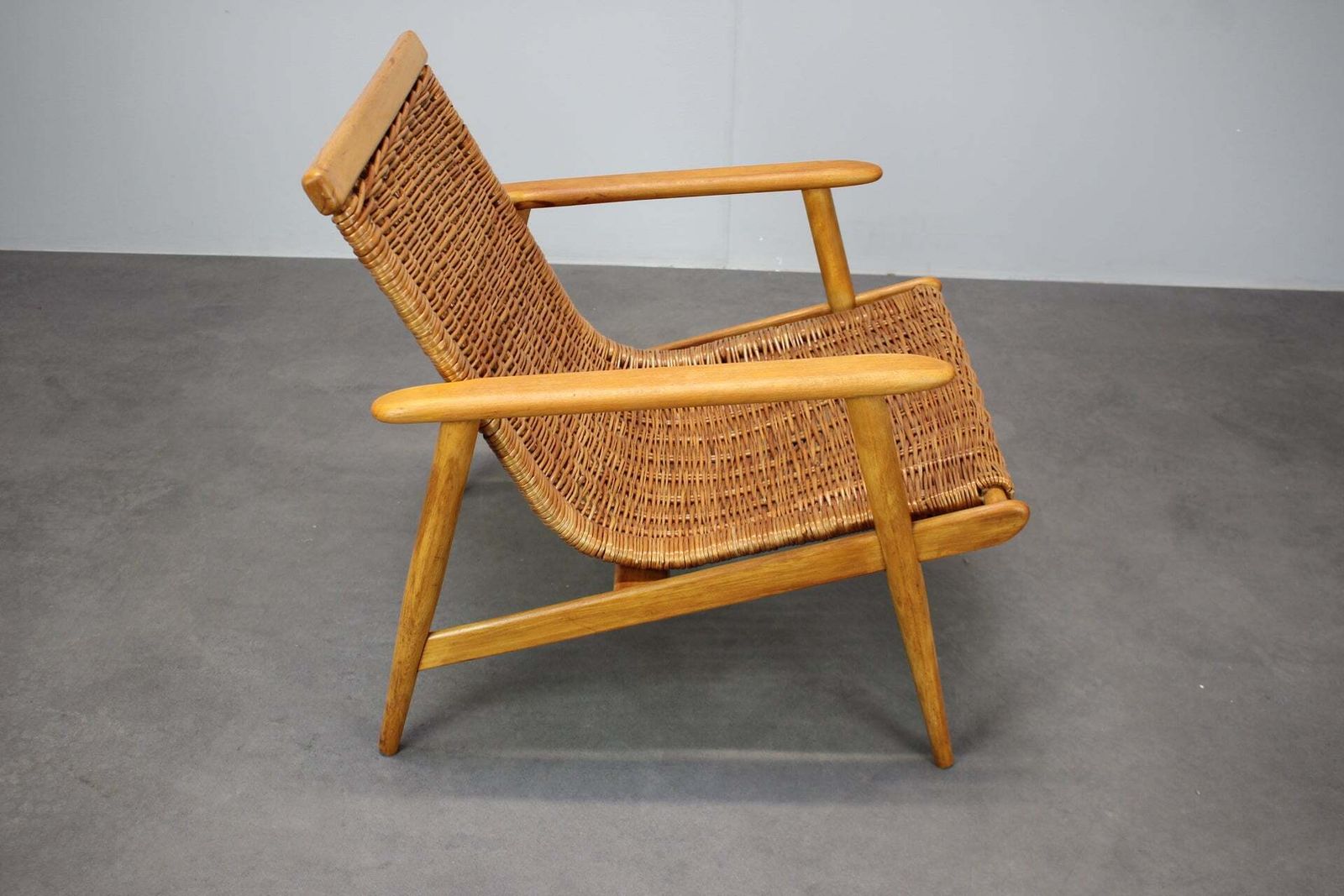 634.0 Fauteuil vintage en rotin ULUV, Tchécoslovaquie, années 1960 photo
