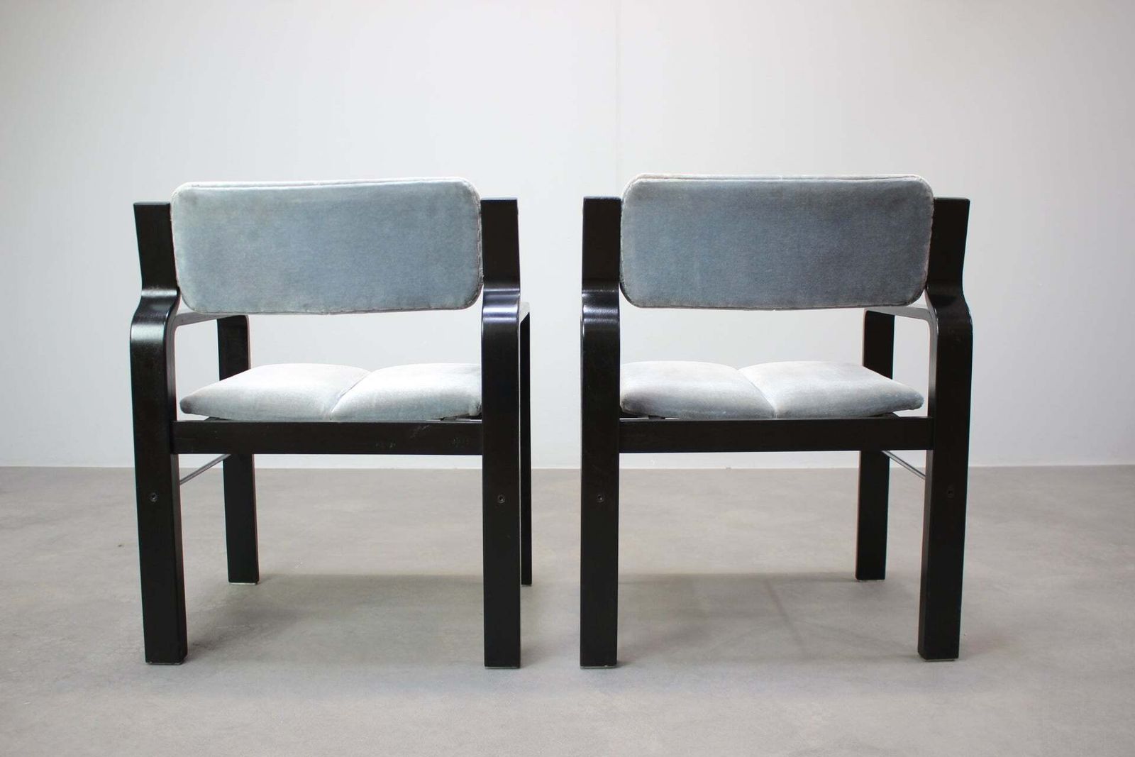 362.0 Fauteuil Ludvik Volak, Dřevopodnik Holešov, Tchécoslovaquie, 1989 photo