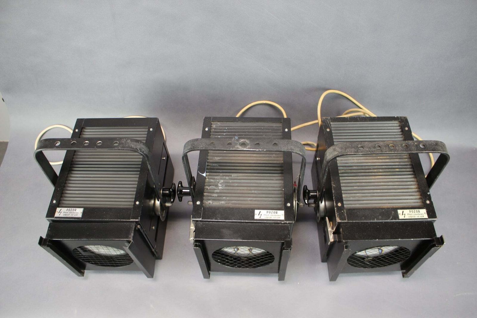 Lot de 3 projecteurs de théâtre vintage Divadelni Technika Praha, 1990 photo for sale