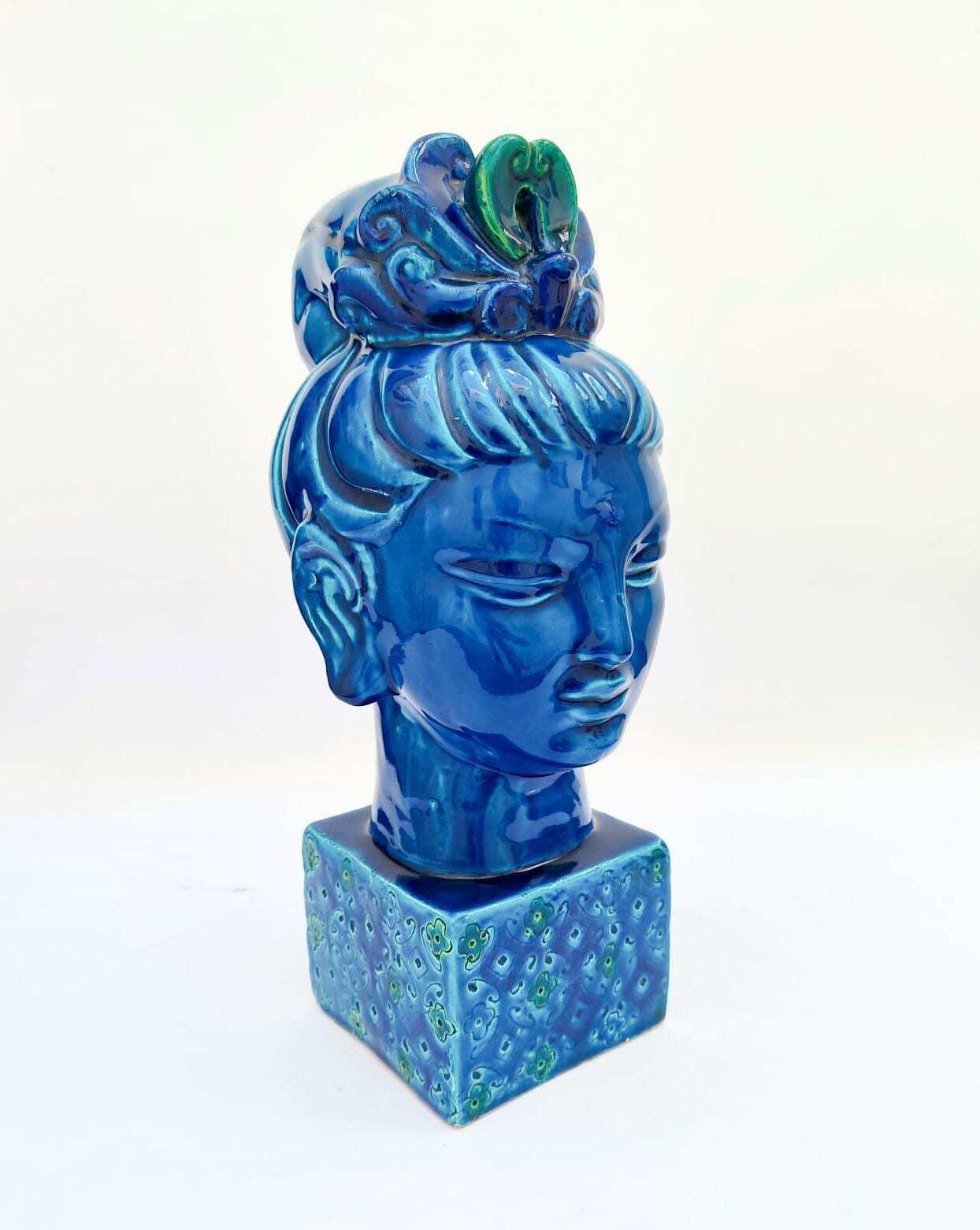 Sculpture statue céramique vintage mid-century Bitossi Goddess Kwan Yin, décoration Rimini Blu, par Aldo Londi photo for sale