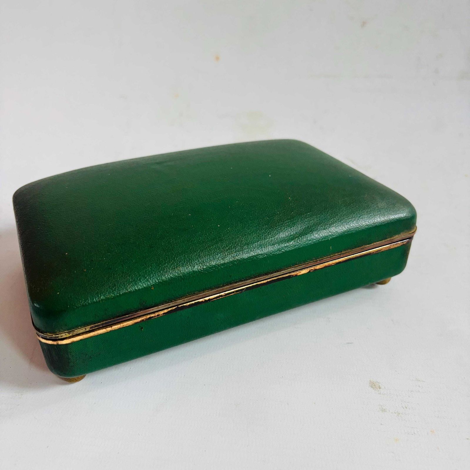 Vintage Reuge Zwitserse muziekdoos met dansende ballerina: La Blue Danube, groen photo furniture