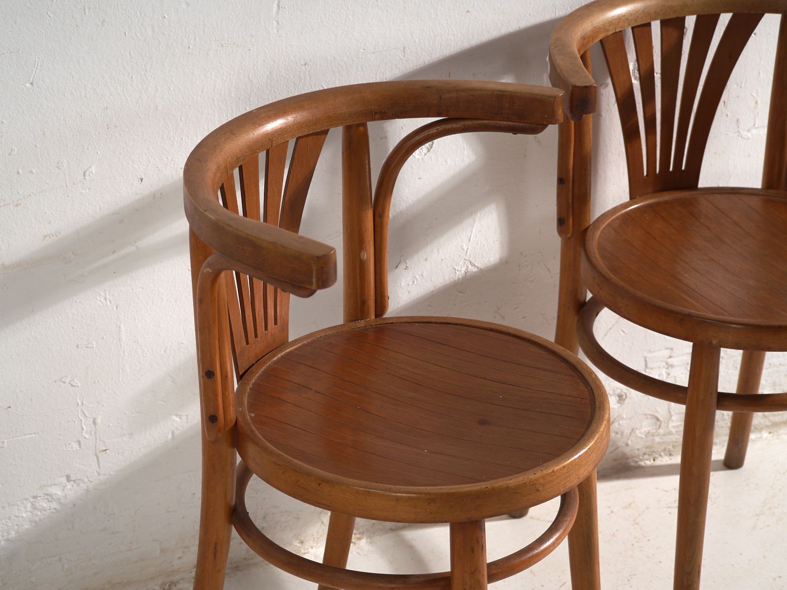 Chaises d'époque de style Thonet en bois courbé, Hongrie, vers 1960 #1 photo for sale