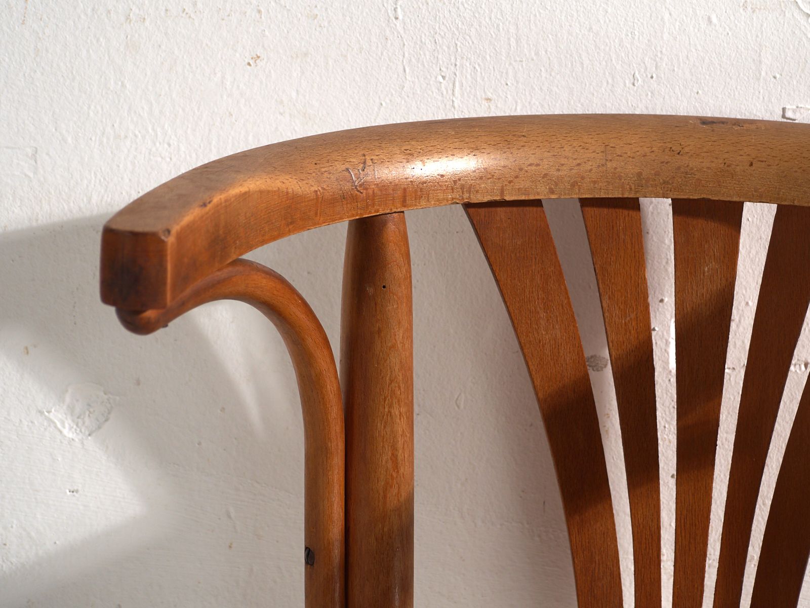 photo furniture Chaises d'époque de style Thonet en bois courbé, Hongrie, vers 1960 #1