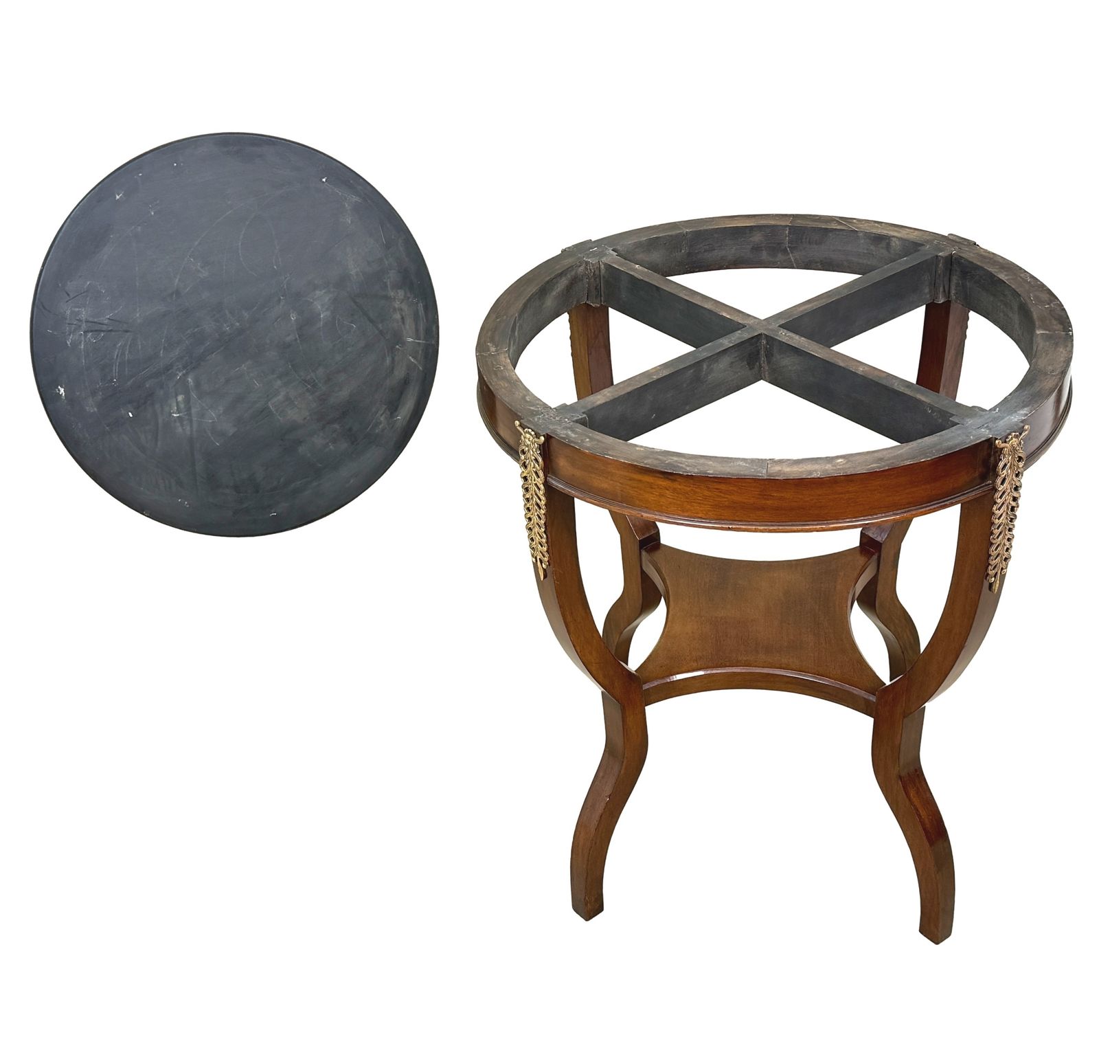 photo for sale Ronde occasionaltafel met specimenmarmer, laat 19e eeuw, door James Shoolbred (Engeland, ca. 1890)