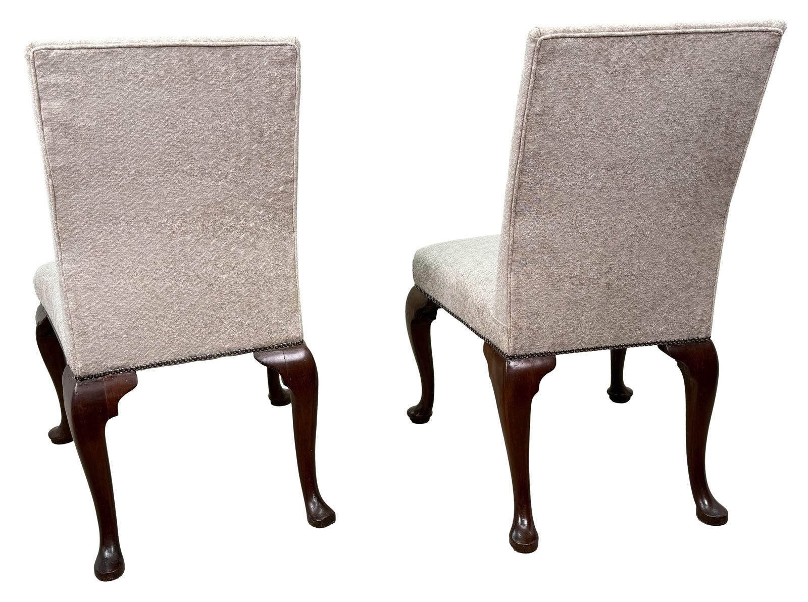 Zeldzaam paar vroeg-18e-eeuwse Georgian stoelen in walnoot met bekleding (Engeland, ca. 1720) photo Meubels
