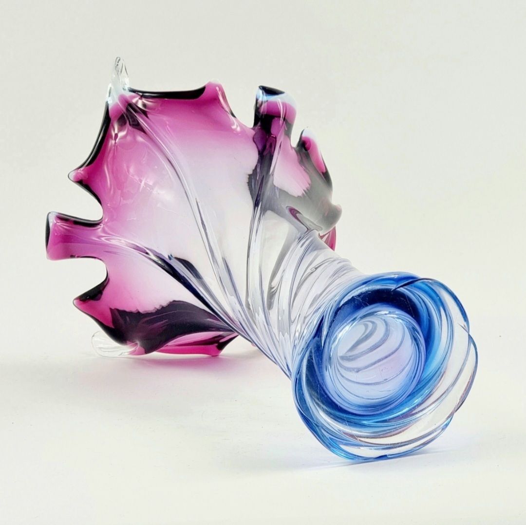 photo furniture X.L. Mid Century Twisted Murano Glass Vase From Fratelli Toso, Italy, 1960s