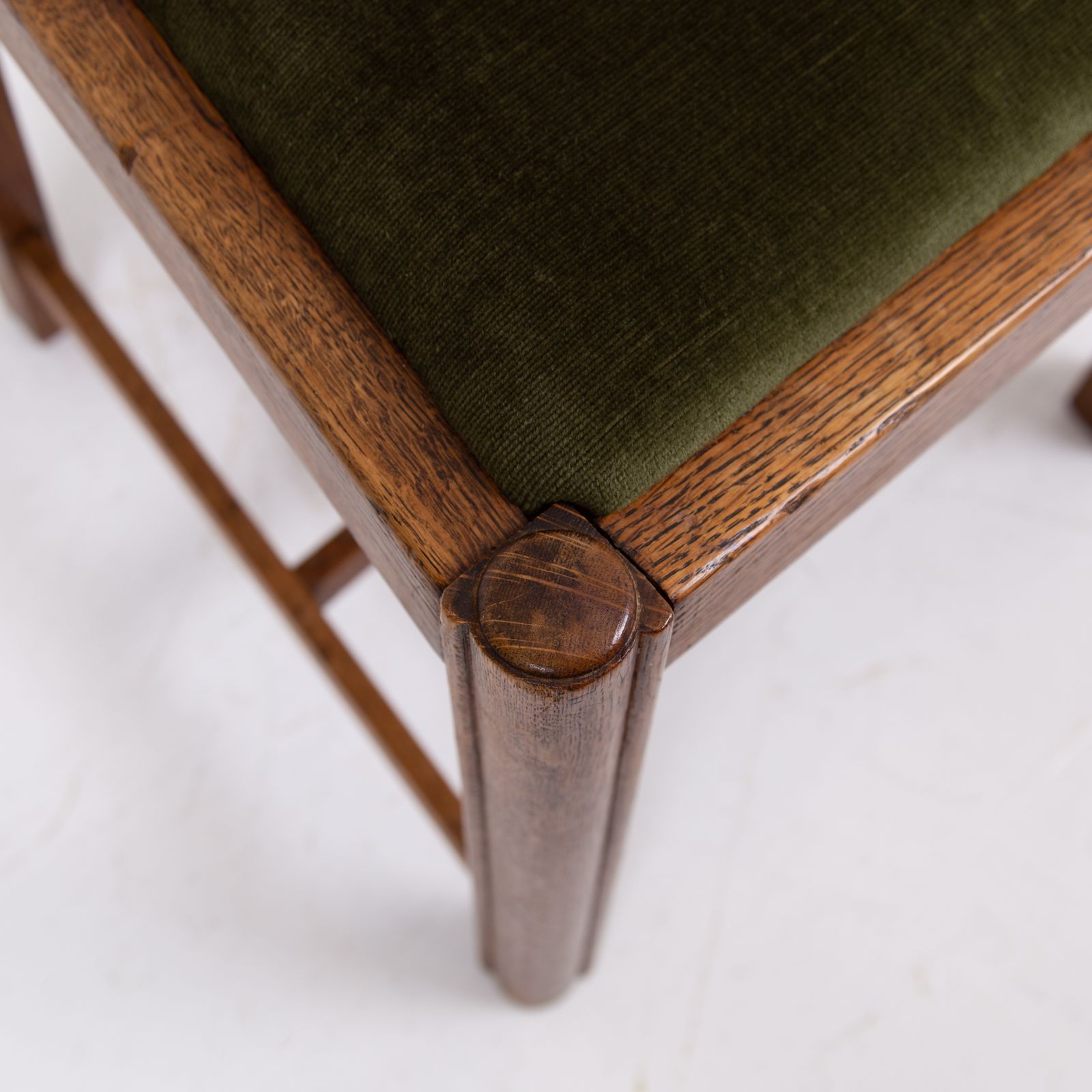 photo furniture Art Deco Fine Set Of 4 English Oak Dining Chairs 1930s