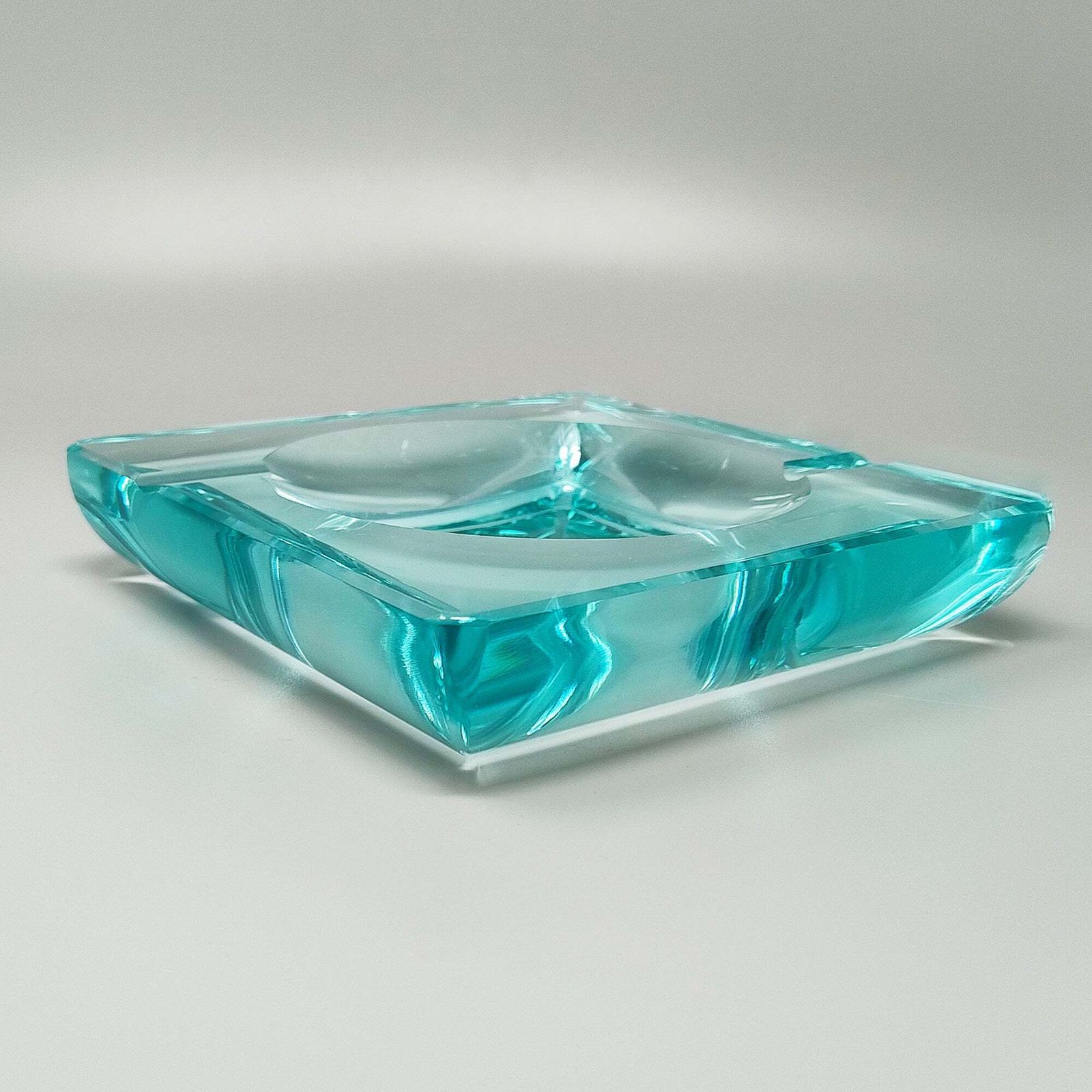 Cendrier mid-century aquamarine Fontana Arte, années 1970. Fabriqué en Italie photo furniture