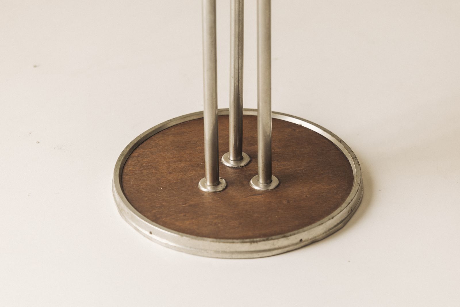 French Art Deco Mirrored Side Table, 1930s photo vinterior