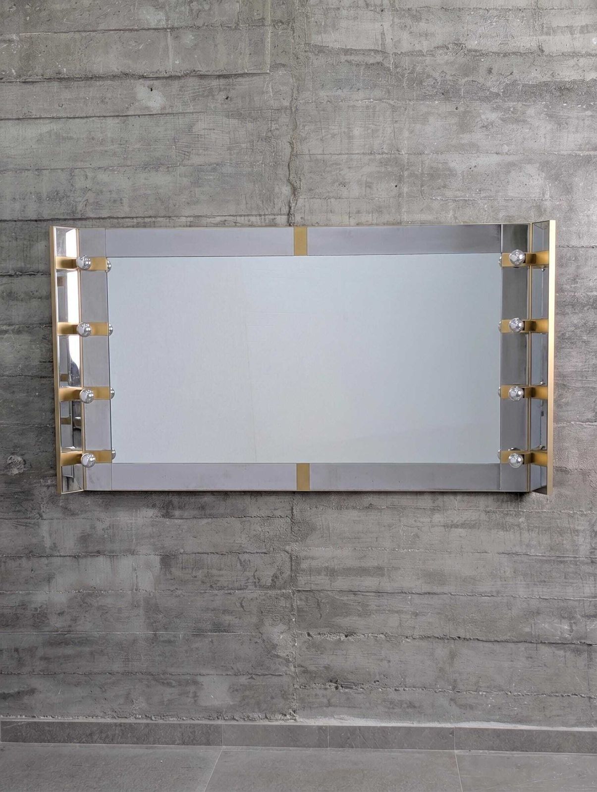 Illuminated Dressing Room Mirror By Gaetano Sciolari In Chrome And Brass, Italy, 1970s photo vinterior